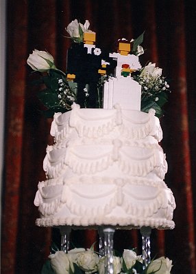 LEGO Cake Topper - Yes, it's made out of bricks